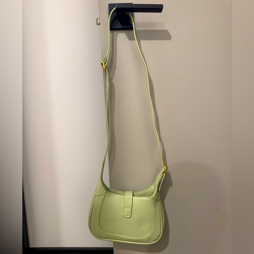 Light Green Convertible Crossbody / Shoulder Bag 💚 - Picture 9 of 12